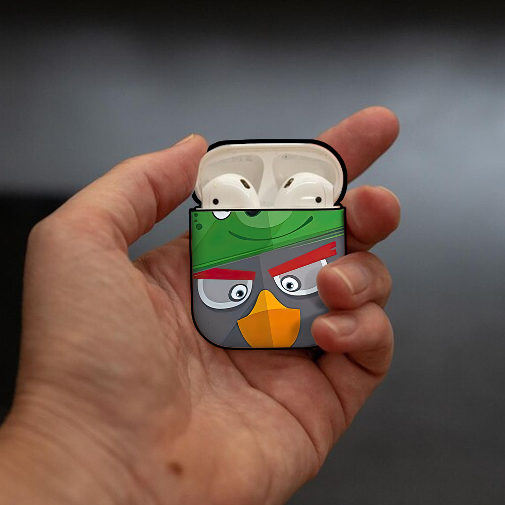 Angry Birds アングリーバード AirPods 第2世代保護ケース ハードシェル ブラック 耐衝撃・防指紋・カラビナ付き