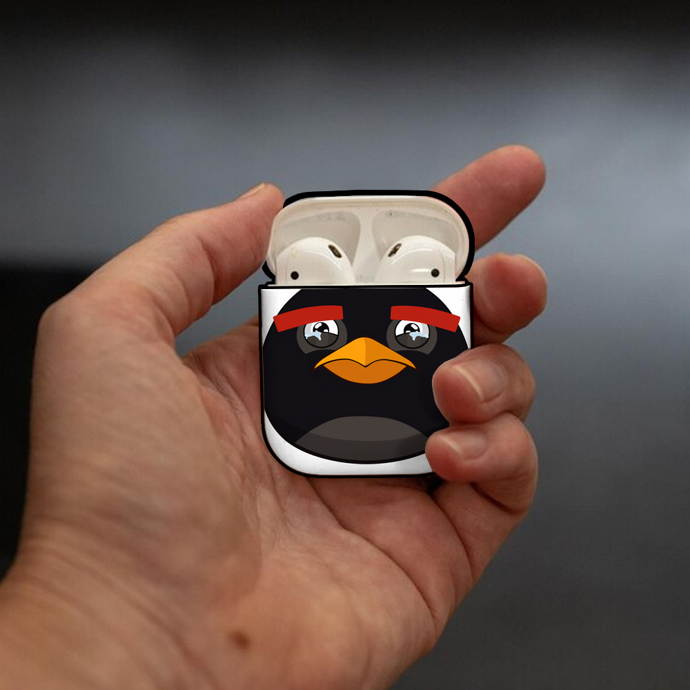 Angry Birds アングリーバード AirPods 第2世代保護ケース ハードシェル ブラック 耐衝撃・防指紋・カラビナ付き